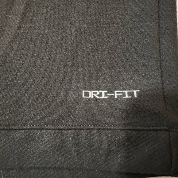 UCLA Bruins Men’s Jordan 1/4 Zip Pullover Retails For $85 - Picture 10 of 13